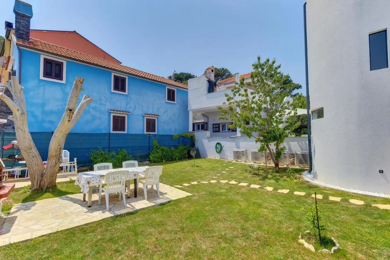 Apartments Hemetek Lussingrande